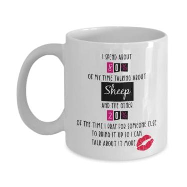 Imagem de SpreadPassion Caneca de café de ovelha, presente de ovelha, estatuetas de ovelha, ovelhas de pelúcia, ovelhas de brinquedo, bicho de pelúcia gigante, caneca de ovelha presente para homens e mulheres, ideia de presente de aniversário de Natal