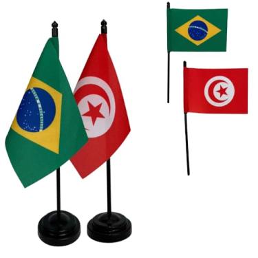 Imagem de Kit Bandeiras de Mesa Brasil e Tunísia, Base e Haste em Plástico Preto, Tecido Oxford, Uma Face