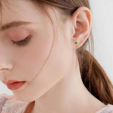 Imagem de Brincos de cartilagem de folha de trevo pequeno para mulheres, dourado, delicados, minúsculos trevos irlandeses, brincos de flor de trevo irlandês, sorte, dia de São Patrício, acessórios para vestido