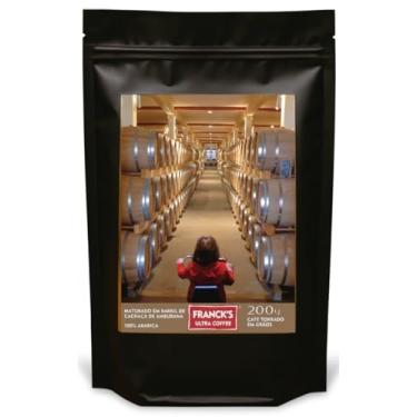 Imagem de Franck's Ultra Coffee®. Café Especial Maturado em Barril de Cachaça Amburana, Catucai 2SL, Grãos, 200g, Notas de Amêndoas Cristalizadas, Chocolate e Caramelo