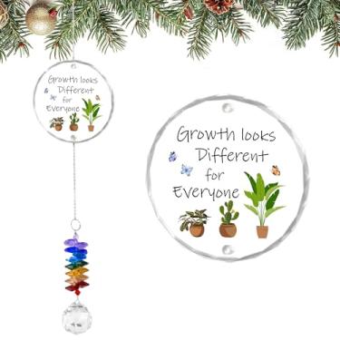 Imagem de GIFTELIX Enfeites de Natal – Crescimento parece diferente para todos – Ornamento de apanhador solar – Presentes motivacionais inspiradores – Lembrança positiva – Presentes de aniversário de Natal para