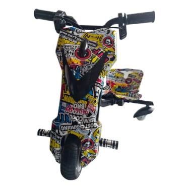 Imagem de Patinete Triciclo Elétrico Drift 150w - Infantil e Pré Adolescente - Cores: Comic, Stickers e Amarelo, Siporta até 65kg, Autonomia de até 5km, de 4 a 15 anos, recarregável com Bluetooth e Led.