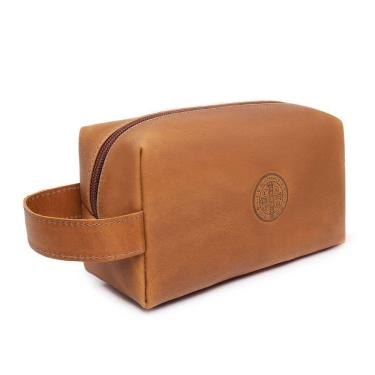 Imagem de Necessaire Couro Fossil Premium Resistente Forro Impermeavel Ziper Estampa Medalha São Bento