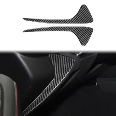Imagem de 2 peças de volante automotivo para painel de instrumentos inferior frontal com fendas laterais pretas e vermelhas, decoração em fibra de carbono compatível com modelos Chevrolet Corvette C8 2020-2024,