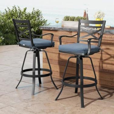 Imagem de Crestlive Products Conjunto de 2 bancos de bar giratórios para ambientes externos, de alumínio fundido com almofada Sunbrella, cadeiras de bar para gramado, jardim, quintal, piscina, azul jeans
