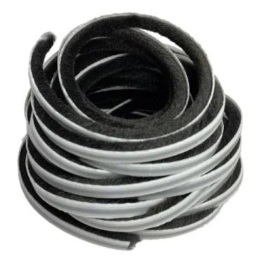 Imagem de Veda Fresta Escova 5x7mm 5 Metros Vedação Porta Janela Preto - Comfort