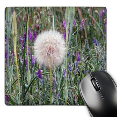 Imagem de 3dRose Mouse pad LLC 20 x 20 x 0,63 cm, uma erva se preparando para espalhar suas sementes em um fundo verde gramado e roxo florido (mp_48334_1)
