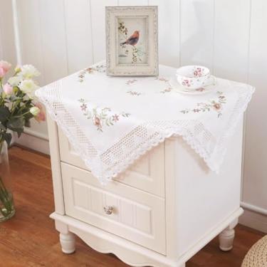 Imagem de Wuluwala Toalha de mesa quadrada pequena de tecido de renda macramê vintage bordado floral bandeja de chá capa de poeira para festa de casamento tapete de vaso de café 61 cm × 61 cm
