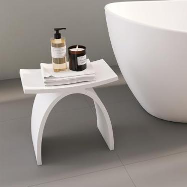 Imagem de HIGEIEN – Banqueta de banheira de resina de pedra branca premium de 43 cm para chuveiro e banheiro – Bancos de banho à prova d'água com capacidade de 158 kg, peso de 9,5 kg, assento de design moderno