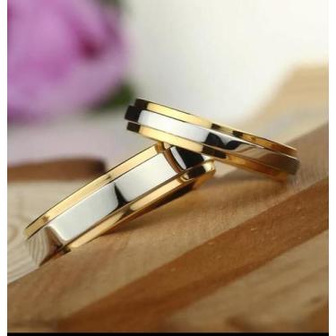 Imagem de Alianças de prata c/ Filete Banhado á Ouro 24k- o Par/ 3 anos de Garan