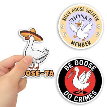 Imagem de Conjunto de 3 peças Silly Goose Society Member, Be Goose Do Crimes, Me Goose-ta Adesivo Engraçado Silly Goose Cute Meme Humor Sarcástico Livreto Kindle Impermeável 5 cm Vinil Recortado para Garrafa de
