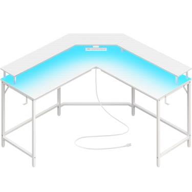 Imagem de Mesa de jogos Huuger, Em Forma de L, com Tomadas Elétricas, Luzes LED, Mesa de Computador, Prateleiras para Monitores, Superfície de Fibra de Carbono, com Ganchos, Banco