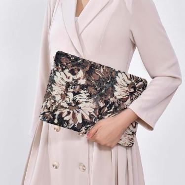 Imagem de Miloocul Compatível com MacBook Air 15 M2 A2941/M3 A3114/M4 A3241 2023-25 Capa rígida de tecido floral elegante com capa de teclado (marrom floral)