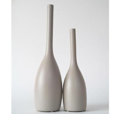 Imagem de Par de Garrafas em Cerâmica Premium – Elegância para Consultórios e Escritórios. (BEGE ACINZENTADO)