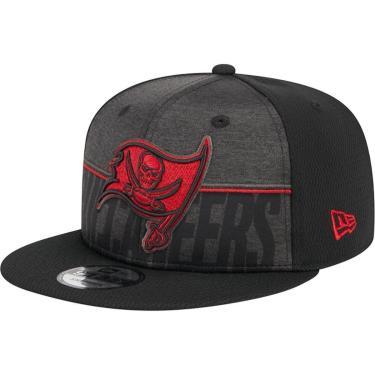 Imagem de Boné New Era NFL Bay Buccaneers Training 9FIFTY Aba Reta Snapback-Masculino