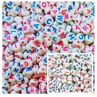 Imagem de Kit Micanga 400 Letras Vogais + 400 Letras Sortidas do Alfabeto Missanga Colar Pulseira Infantil (Azul e Pink)