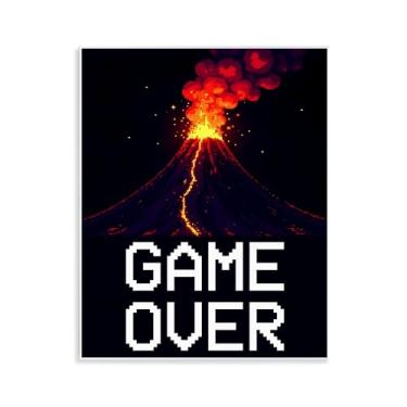 Imagem de Stupell Industries Arte de placa de parede Game Over Pixel Volcano, design de Kim Allen, 14 x 11