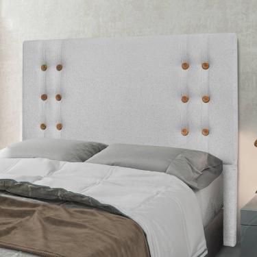 Imagem de Cabeceira Casal King Estofada Com Botões Em Madeira Cerejeira Em Tecido Linho Georgia Lucadi rústic