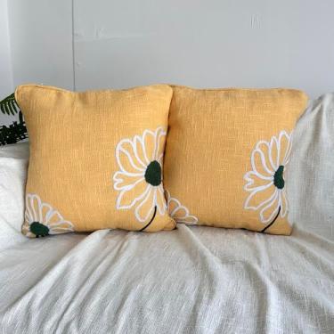 Imagem de Export House Pacote com 2 capas de almofada premium de camurça sintética – Capas decorativas de 45,7 x 45,7 cm para sofá, cama – Macias e luxuosas texturas com zíper oculto – Fronhas decorativas para