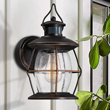 Imagem de MrSconce Luzes de parede externas com sensor de movimento, arandela de parede avançada do crepúsculo ao amanhecer, luminária de varanda para pátio externo, entrada, garagem (bronze polido a óleo)