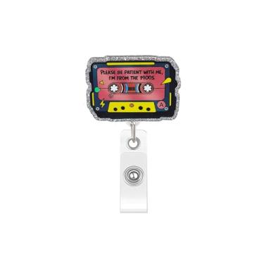 Imagem de Carretel de crachá de fita cassete engraçada – Porta-identidade retrátil retrô dos anos 90 para enfermeiras, professores, estudantes, médicos, amantes da música – Presente com clipe de crachá de