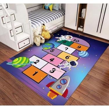 Imagem de Tapete Quarto Infantil Belga Kids Base Antiderrapante 1,00 x 1,40 Estampas Divertidas (AMARELINHA ESPACIAL)