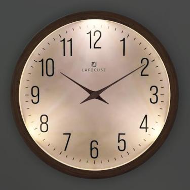 Imagem de Lafocuse Relógio de parede com luz noturna marrom, relógios de parede silenciosos de 30 cm que brilham no escuro operados por bateria para quarto e sala de estar