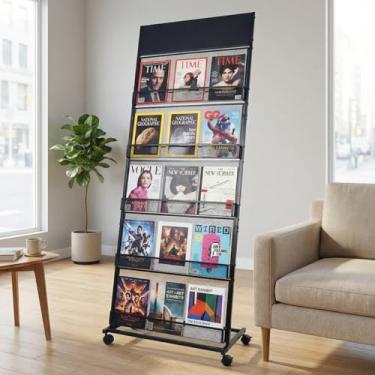 Imagem de BBTEQEKN Suporte de exibição de 5 camadas com 4 rodas universais, suporte de exibição de revistas com quadro de avisos superior, suporte de literatura para escritórios públicos e área de recepção, 187