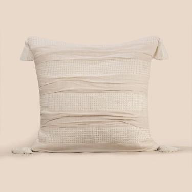 Imagem de Almofada 60cm x 60cm  Altenburg Haus Sopro Bege Instinto