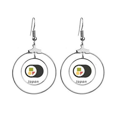 Imagem de Brincos tradicionais japoneses de sushi locais Maki pendurados, joias e círculos de gota