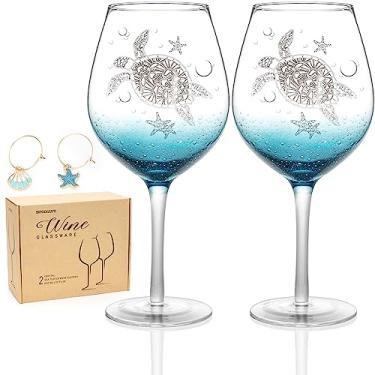 Imagem de Conjunto de 2 taças de vinho de tartaruga, 538 g sopradas à mão para vinho tinto ou branco, presentes para amantes de tartarugas no dia das mães, vidro de haste borbulhante verde-azulado sem chumbo para aniversário, casamento, aniversário