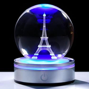 Imagem de Movdyka Bola de cristal 3D Torre Eiffel Decoração Estátua Paris Presentes para mulheres e homens, Globos de neve gravados a laser Torre Eiffel com base de lâmpada, enfeites de quarto com tema de Paris