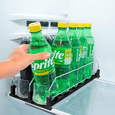 Imagem de Organizador de refrigerador para bebidas, design atualizado de dispensador de refrigerante para geladeira com altura de rolha maior. Suporte automático ajustável de largura para geladeira com trava.