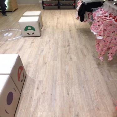 Imagem de Piso Vinilico Spc Rígido 5mm com Manta Clf Aqualux Quality Floor - caixa com 2,2 Unidade - Chelsea