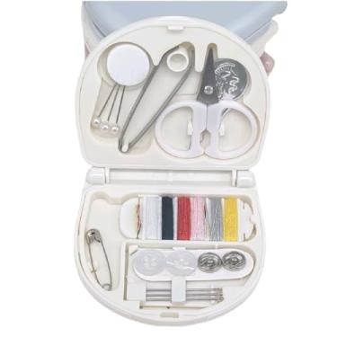 Imagem de Mini kit de costura com estojo branco, kit de agulha e linha com suprimentos de costura e acessórios para crianças, adultos, iniciantes, casa, viagem, emergência incluindo tesouras