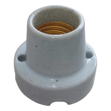 Imagem de Soquete Porcelana Fixo P/ Teto P/ Lâmpadas E-27 2A 250V Cód. 1935 – Reue Iluminação