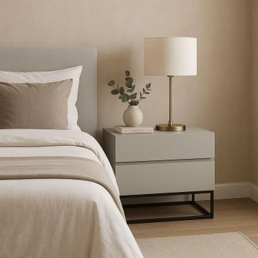 Imagem de Mesa De Cabeceira Industrial 60cm Base Preto Pé De Ferro Off White