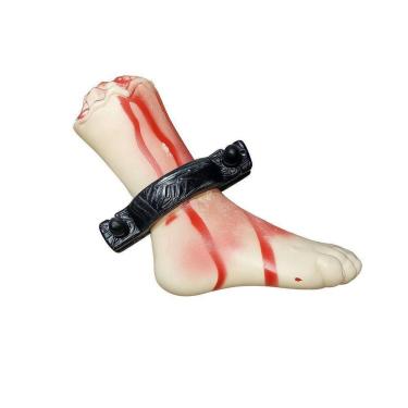 Imagem de Decoração de Halloween Pé Ensanguentado Corrente Plástico Vermelho Pica Pau