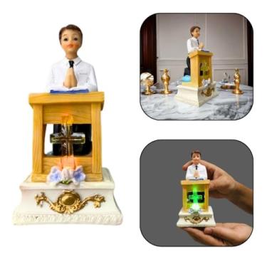 Imagem de Lembrança Primeira Eucarístia Comunhão Menino com Luz Resina 15 cm