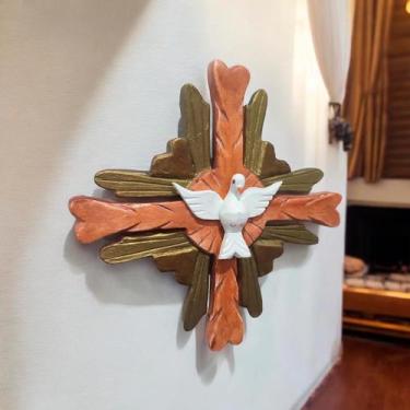 Imagem de Divino Espírito Santo: Uma Obra de Arte Sacra em Sua Casa - Fulân Arte