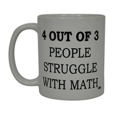 Imagem de Rogue River Tactical Caneca de café engraçada professor de matemática 4 de 3 pessoas luta com frações sarcástica novidade xícara piada ótima ideia de presente para homens mulheres escritório trabalho