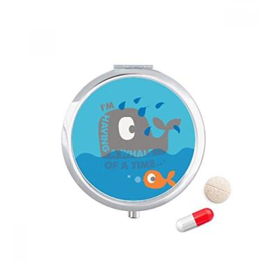 Imagem de Caixa de comprimidos ilustrada com desenho animado The Blue Whale