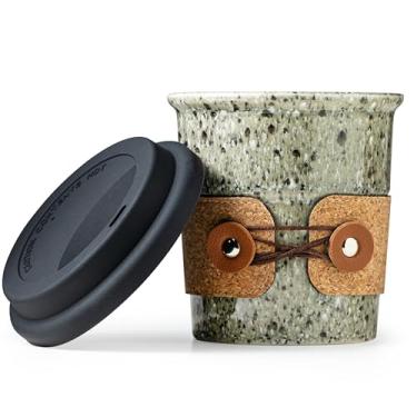 Imagem de Cormomu Caneca de café de viagem, copo de café à prova de derramamento, seguro para micro-ondas e lava-louças, xícara de café grande de porcelana, caneca de chá com tampa, presentes de café para