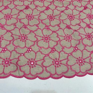 Imagem de Tecido Linho Natural Bordado com Flores Rosa 1,30m para Vestidos Femin