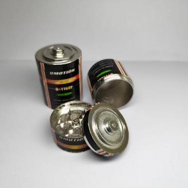 Imagem de Triturador Vintage de Metal com 3 Partes, Dichavador com Compartimento de Armazenagem, Preto