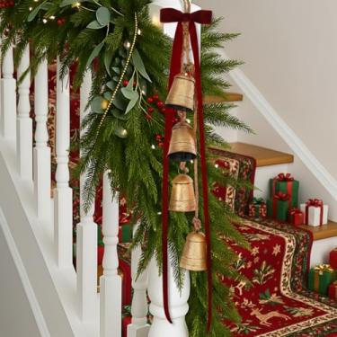 Imagem de Civaner Sinos vintage gigantes de Natal com laço de veludo de 76 cm conjunto de enfeites de árvore de Natal grande de 10 x 7,6 x 73,6 cm com laço de corda de juta para pendurar na porta de Natal, casa