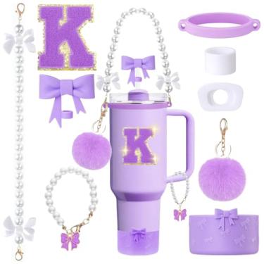 Imagem de MOTEERLLU Conjunto de acessórios de copo Stanley roxo de 9 peças para copo de 850 g 1,134 g com alça, incluindo enfeite de palha de arco e bota, alça de alça de pérola e pingente de alça, adesivo de
