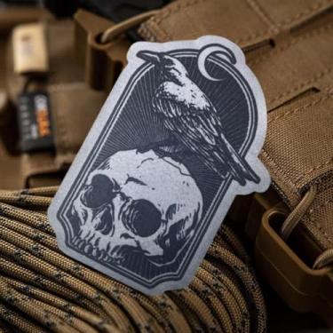 Imagem de Patch de moral da vitória ou morte - Patch tático de caveira de corvo para equipamento militar, mochilas, bonés de beisebol de operador, porta-placas e coletes - adesivos de moral