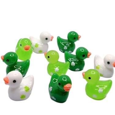 Imagem de Decorações de mini pato do Dia de São Patrício, pacote com 100 patos de resina em branco, verde claro, verde escuro com design de trevo, lembrancinhas de festa de fim de ano