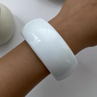 Imagem de Pulseiras femininas douradas de rosto largo tingidas de resina moderna estilo criativo joias presentes para mulheres, dia dos namorados, amizade, presentes de natal, presentes de amizade para mulheres